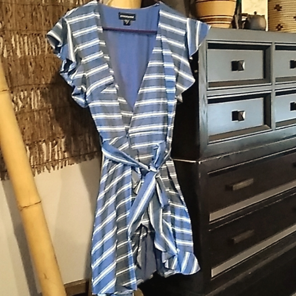 This is a navy blue stripped dress.